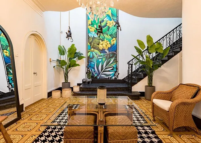 Spacious House With A Beautiful Garden
