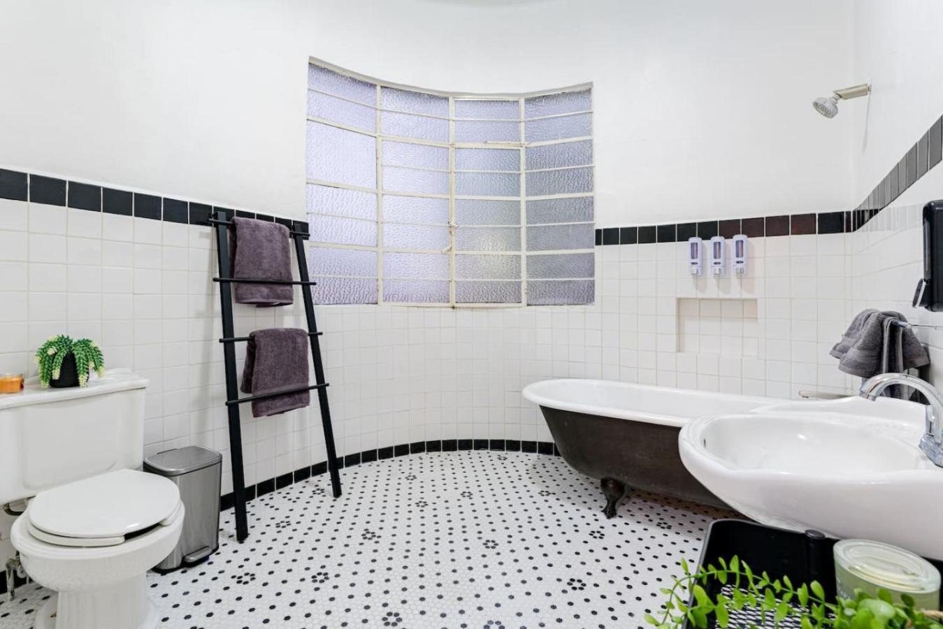 Spacious House With A Beautiful Garden Casa vacanze